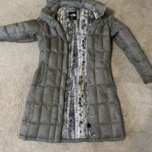 The North Face Women's Grey Puffer Coat